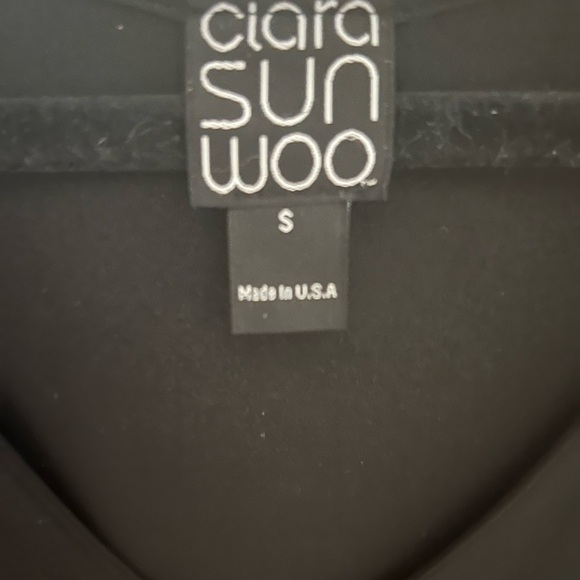 Clara Sun Woo Black Cold Shoulder Dress V Neck Size Small - Picture 7 of 8